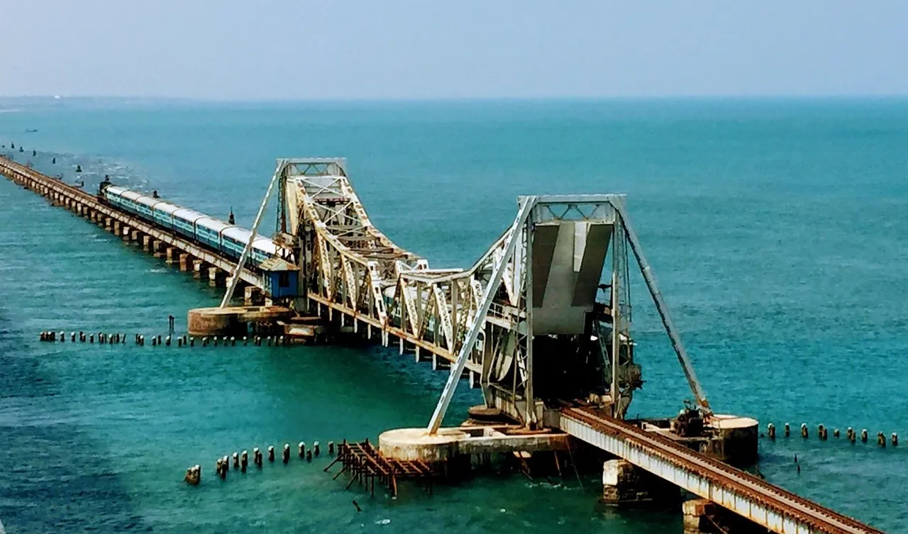 Temple and coastal scenery in Rameshwaram